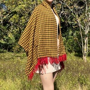 60s/70s Houndstooth Shawl